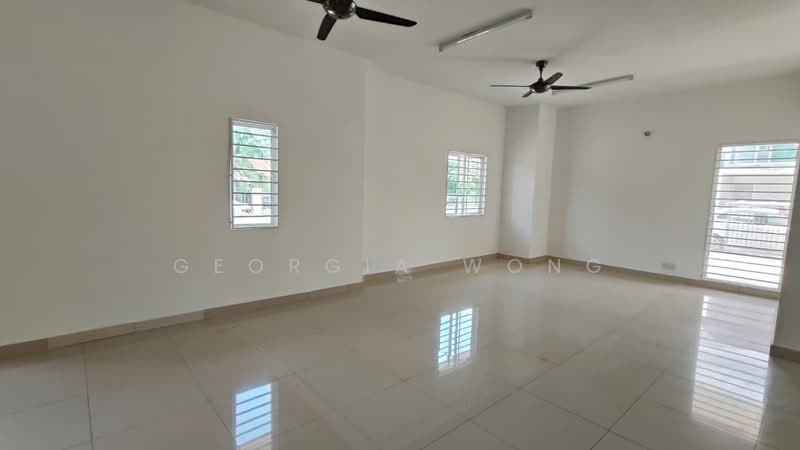 2-storey Terraced House for Sale in Bandar Saujana Putra (Tanjong Duabelas) - Georgia Wong - Living Room - PropertyGuru.com.my