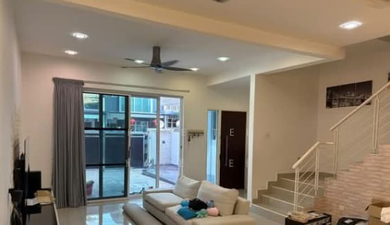 2-storey Terraced House for Rent in Taman Nusa Sentral (Iskandar Puteri (Nusajaya)) - Kate Tee - Living Room - PropertyGuru.com.my