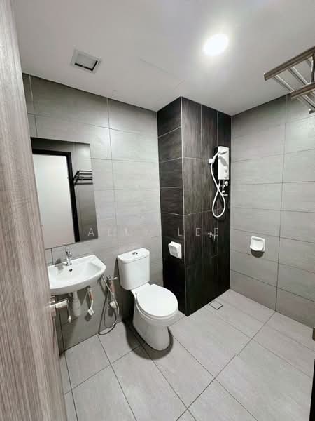 Service Residence for Sale at The New Duo @ Edumetro - Ally Lee - Bathroom - PropertyGuru.com.my