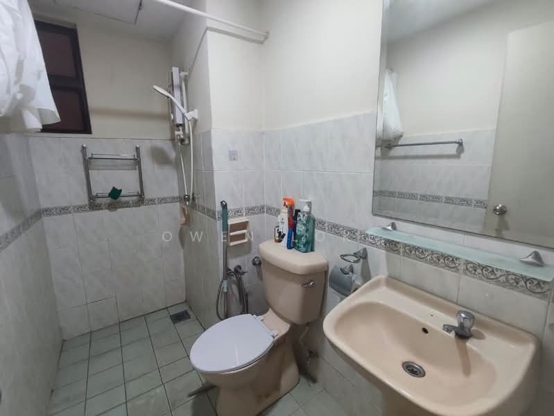 Condominium for Rent at Sunway Sutera Condominium - Owen Loke - Bathroom - PropertyGuru.com.my