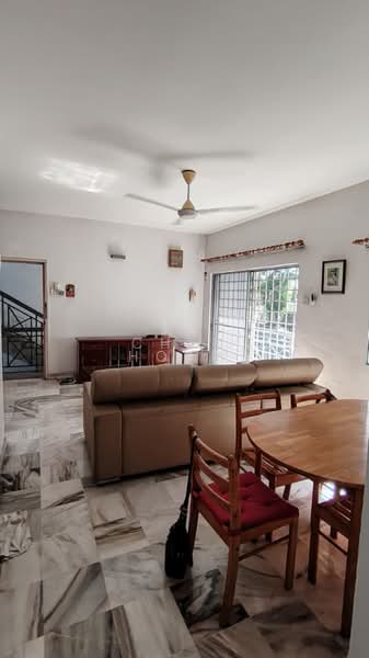Condominium for Rent at Tiara Damansara - Chen Hoaw - Living Room - PropertyGuru.com.my