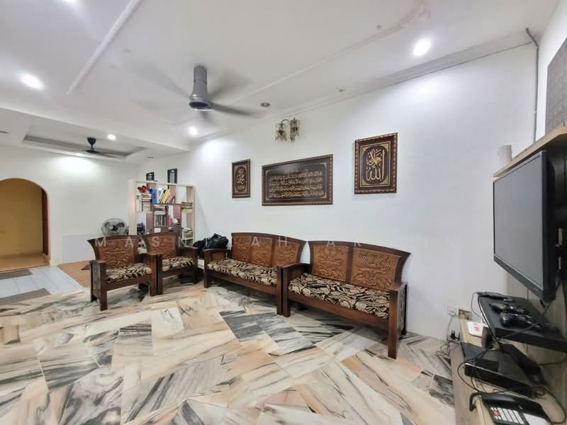 Semi-Detached House for Sale in Sepang (Selangor) - Masnizah Arifin - Living Room - PropertyGuru.com.my