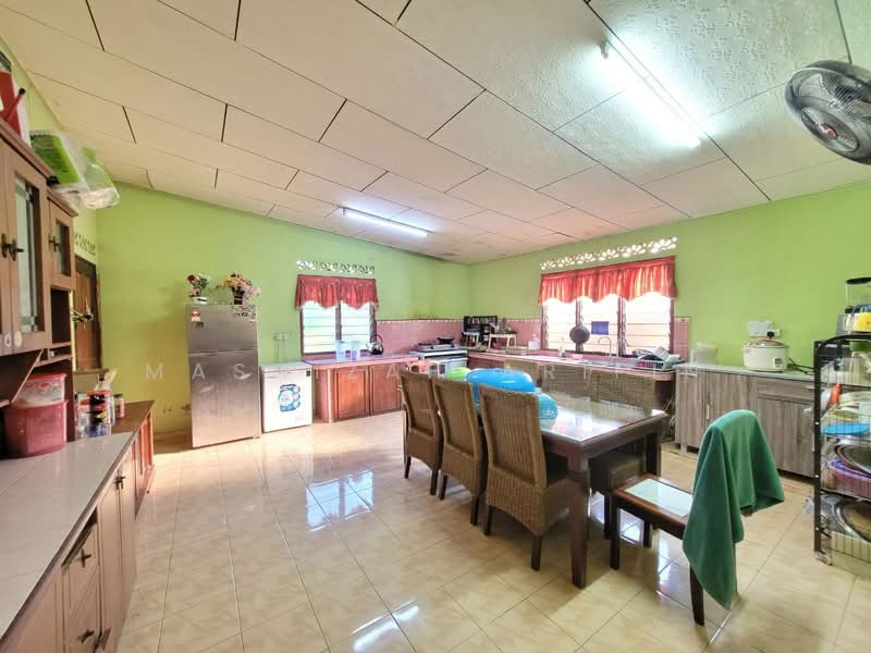 Semi-Detached House for Sale in Sepang (Selangor) - Masnizah Arifin - Kitchen - PropertyGuru.com.my