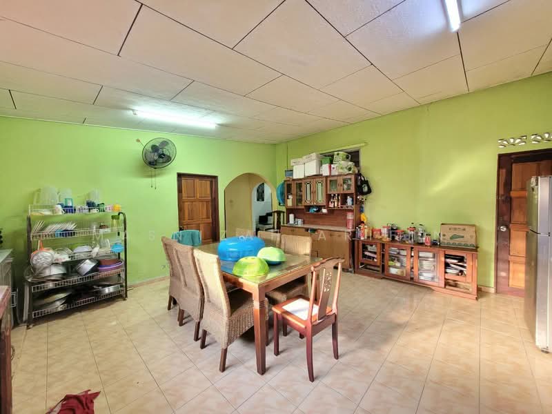 Semi-Detached House for Sale in Sepang (Selangor) - Masnizah Arifin - Dining Room - PropertyGuru.com.my