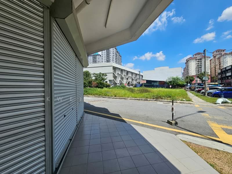 Shop for Rent in Kepong Baru (Kepong) - Kweenie Chong - Exterior - PropertyGuru.com.my