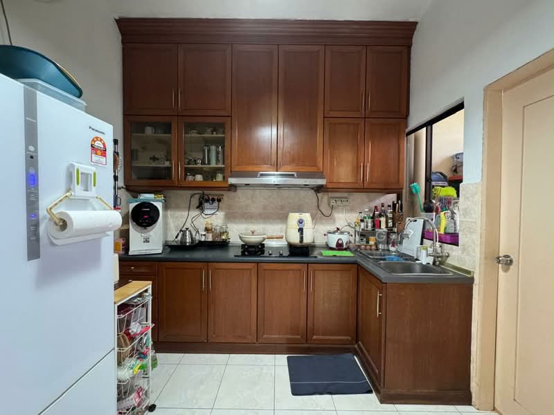 Pangsapuri untuk Dijual di Taman Cheng Mutiara - Vinc Pheng - Kitchen - PropertyGuru.com.my