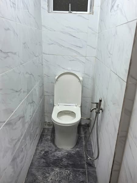 1-storey Terraced House for Sale in Taman Tasek Mewah (Ipoh) - Sam . - Bathroom - PropertyGuru.com.my