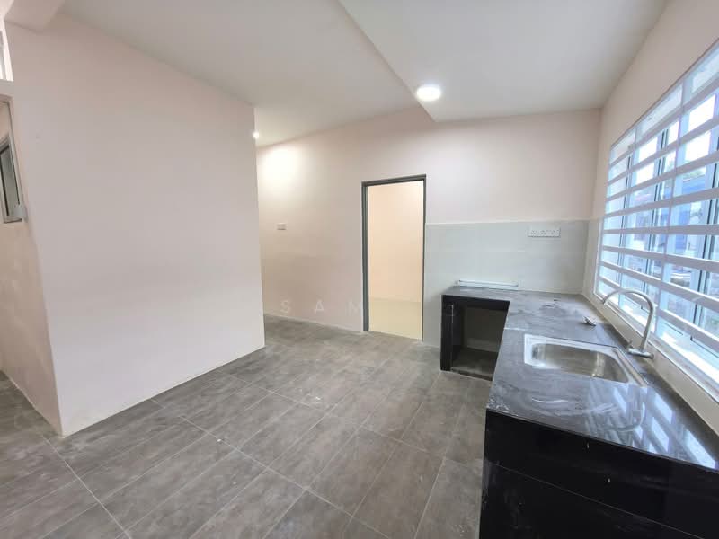 1-storey Terraced House for Sale in Taman Tasek Mewah (Ipoh) - Sam . - Kitchen - PropertyGuru.com.my