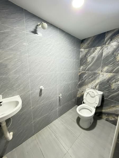 2-storey Terraced House for Sale in Permas Jaya (Johor) - Daniel Yong - Bathroom - PropertyGuru.com.my