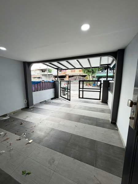 2-storey Terraced House for Sale in Permas Jaya (Johor) - Daniel Yong - Entrance - PropertyGuru.com.my