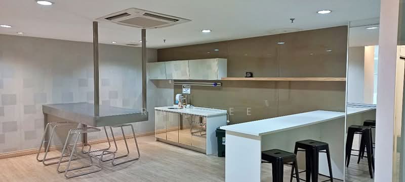 Pejabat untuk Disewa di Subang Jaya (Selangor) - Ray Lee - Kitchen - PropertyGuru.com.my