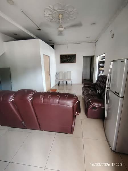 Rumah Teres 2 Tingkat untuk Dijual di Taman Sejahtera (Klang) - Yogesvaran Poovan - Living Room - PropertyGuru.com.my