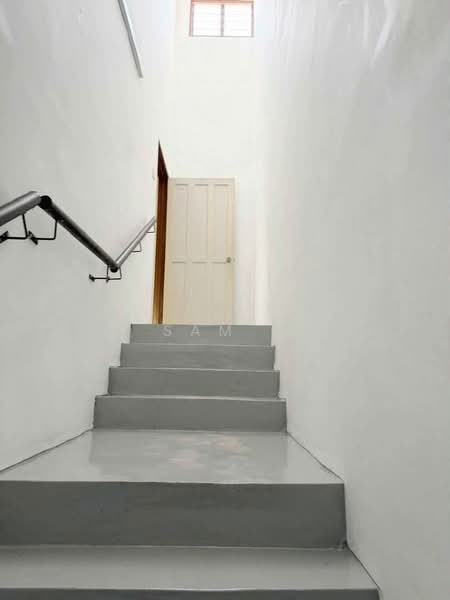 Kedai / Pejabat untuk Disewa di Bandar Baru Medan Ipoh (Ipoh) - Sam . - Interior - PropertyGuru.com.my
