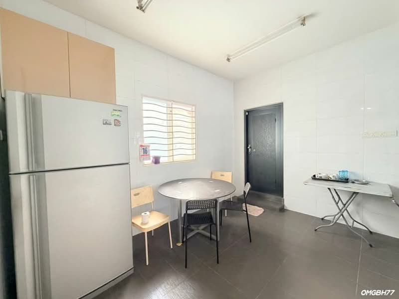 2-storey Terraced House for Sale in Kampung Batu Belah (Klang) - Loke . - Kitchen - PropertyGuru.com.my