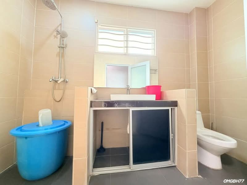 2-storey Terraced House for Sale in Kampung Batu Belah (Klang) - Loke . - Bathroom - PropertyGuru.com.my