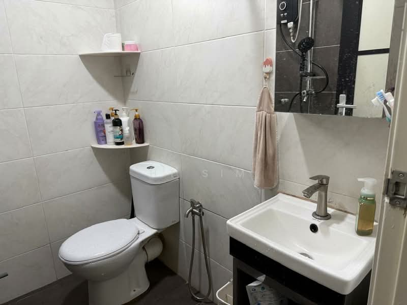 Pangsapuri untuk Dijual di The Rise Collection 3 - HT Sim - Bathroom - PropertyGuru.com.my