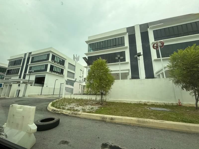 Semi-D Factory for Rent in Kawasan Perindustrian Balakong (Balakong) - Alfred Long - Exterior - PropertyGuru.com.my