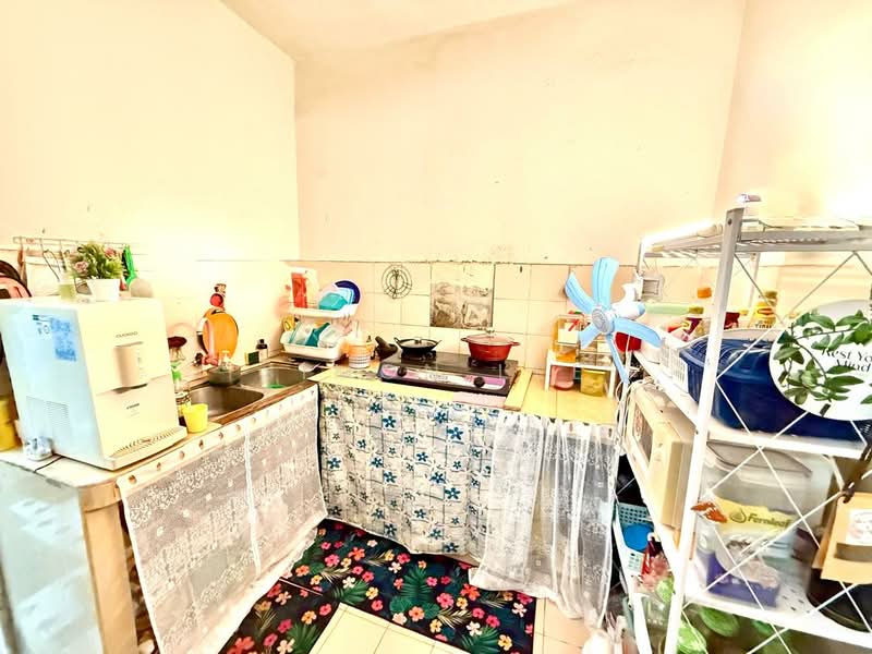Flat for Sale at Bandar Bukit Tinggi 2 - Simon Lee - Kitchen - PropertyGuru.com.my
