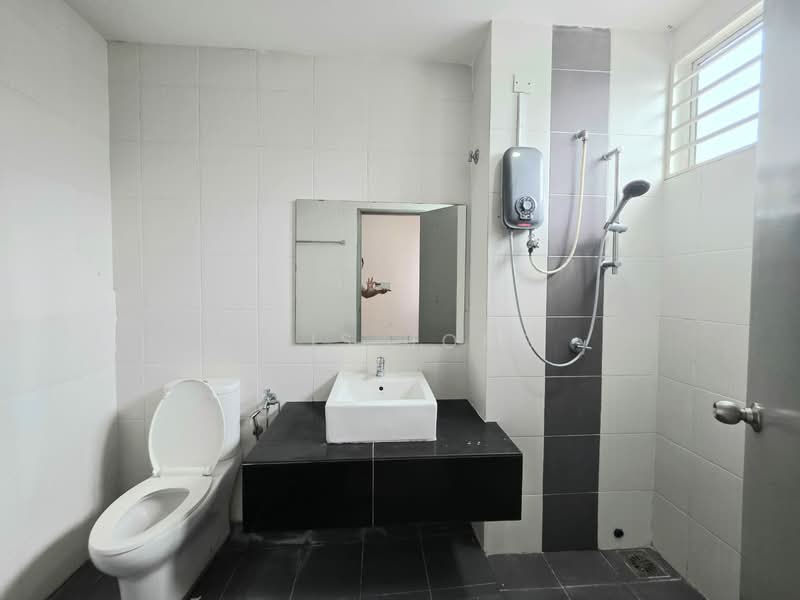 2-storey Terraced House for Rent in Rawang (Selangor) - Tris Jong - Bathroom - PropertyGuru.com.my