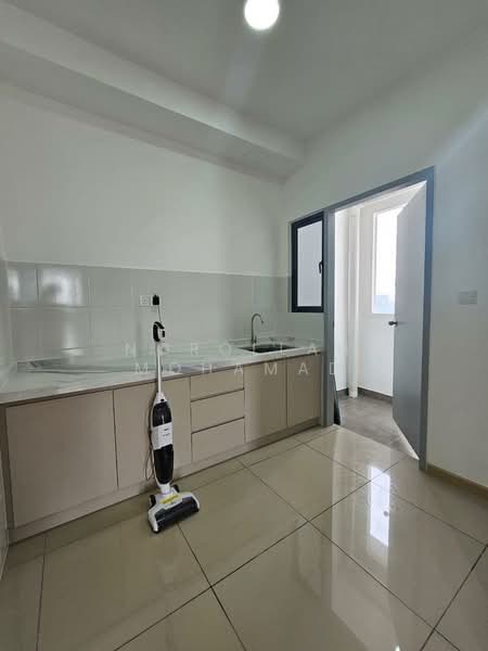 Service Residence for Sale at MIRA at Shorea Park - NOROLLAH MOHAMAD - Kitchen - PropertyGuru.com.my