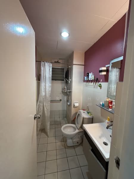 Condominium for Sale at Perdana View - Sherren Hue - Bathroom - PropertyGuru.com.my