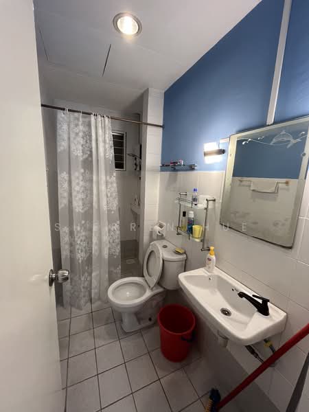 Condominium for Sale at Perdana View - Sherren Hue - Bathroom - PropertyGuru.com.my
