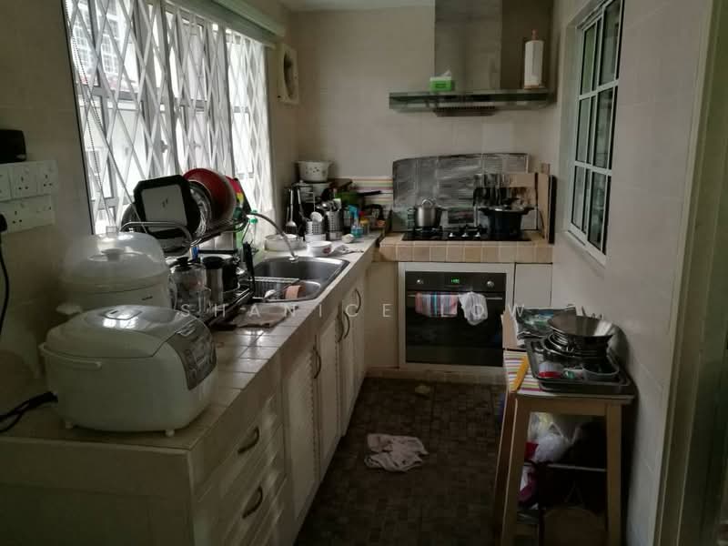 2.5-storey Terraced House for Sale in Bandar Puteri Puchong (Puchong) - Shanice Low - Kitchen - PropertyGuru.com.my