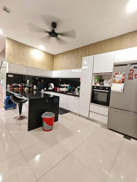 Rumah Teres 2 Tingkat untuk Dijual di Setia Indah 9 (Setia Alam) - Loke . - Kitchen - PropertyGuru.com.my