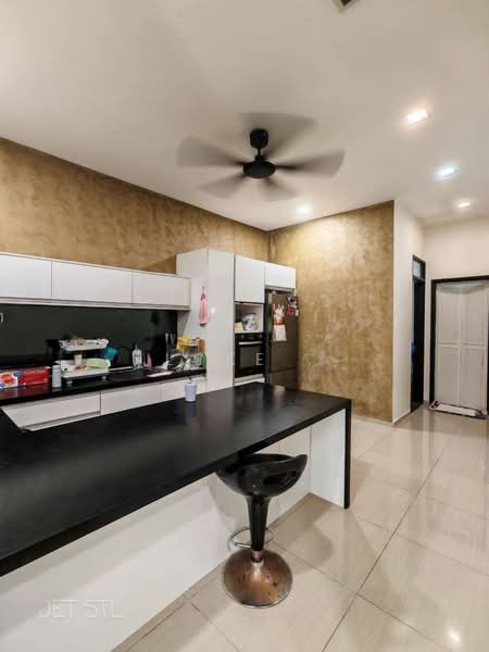 Rumah Teres 2 Tingkat untuk Dijual di Setia Indah 9 (Setia Alam) - Loke . - Kitchen - PropertyGuru.com.my