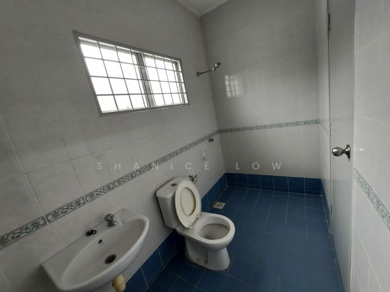 Rumah Teres 2 Tingkat untuk Dijual di Bandar Puteri Puchong (Puchong) - Shanice Low - Bathroom - PropertyGuru.com.my