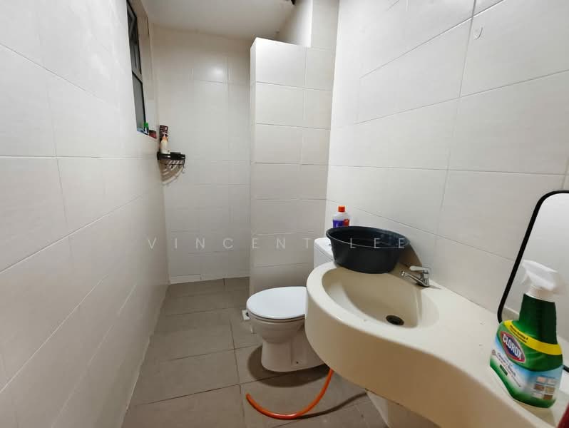 Servis Apartment untuk Disewa di Platinum Lake PV 21 - Vincent Lee - Bathroom - PropertyGuru.com.my
