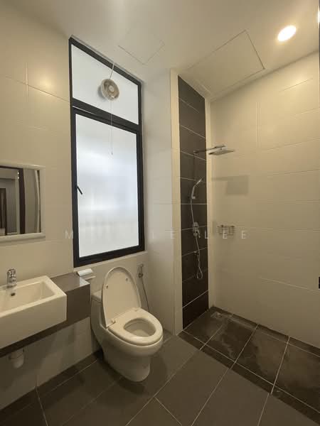 Kondominium untuk Disewa di Logan Residency (Logan Mansion) - Mocole Lee - Bathroom - PropertyGuru.com.my