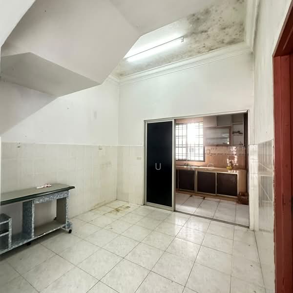 2-storey Terraced House for Rent in Taman Nusa Jaya Mas (Iskandar Puteri (Nusajaya)) - Xiuxiu Ng - Kitchen - PropertyGuru.com.my