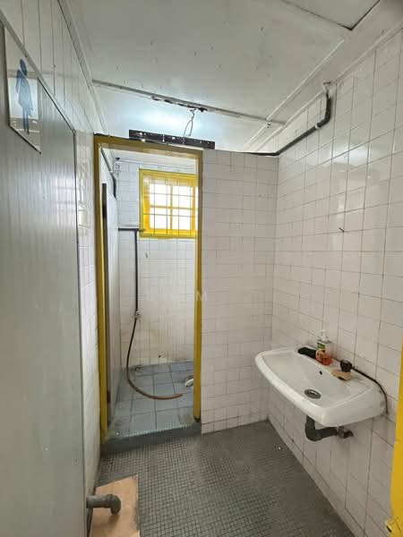 Shop / Office for Sale in Bandar Baru Menglembu (Menglembu) - Sam . - Bathroom - PropertyGuru.com.my