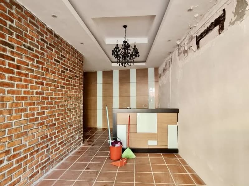 Shop for Sale in George Town (Penang) - Lee Xue Chen - Interior - PropertyGuru.com.my
