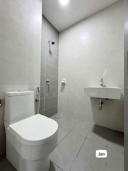 Rumah Berkembar untuk Dijual di Setia Utama (Setia Alam) - Suen Ng - Bathroom - PropertyGuru.com.my