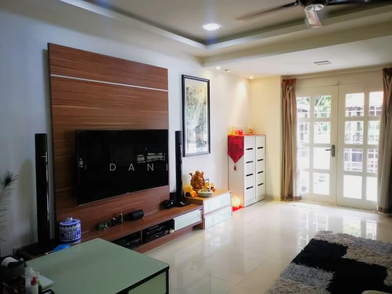 Rumah Teres untuk Dijual di Alam Damai (Cheras) - Danilo Lim - Living Room - PropertyGuru.com.my
