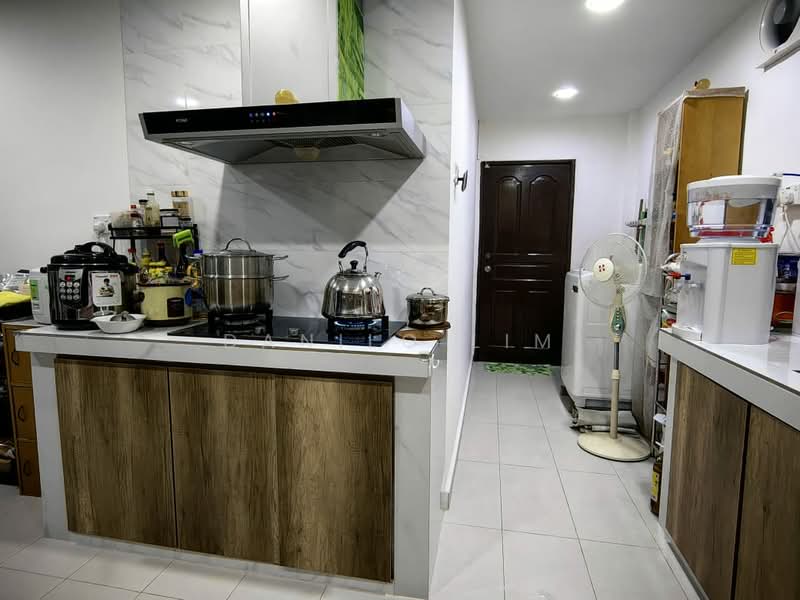 Rumah Teres untuk Dijual di Alam Damai (Cheras) - Danilo Lim - Kitchen - PropertyGuru.com.my