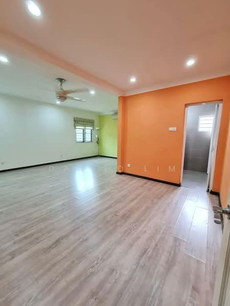 Rumah Teres untuk Dijual di Alam Damai (Cheras) - Danilo Lim - Living Room - PropertyGuru.com.my