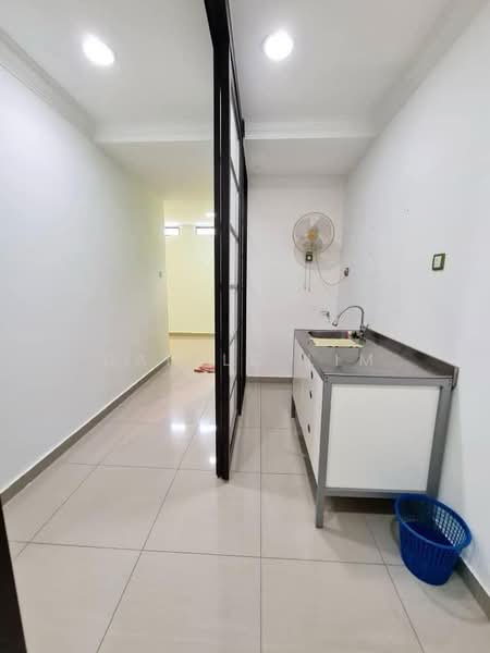 Rumah Teres untuk Dijual di Alam Damai (Cheras) - Danilo Lim - Corridor - PropertyGuru.com.my