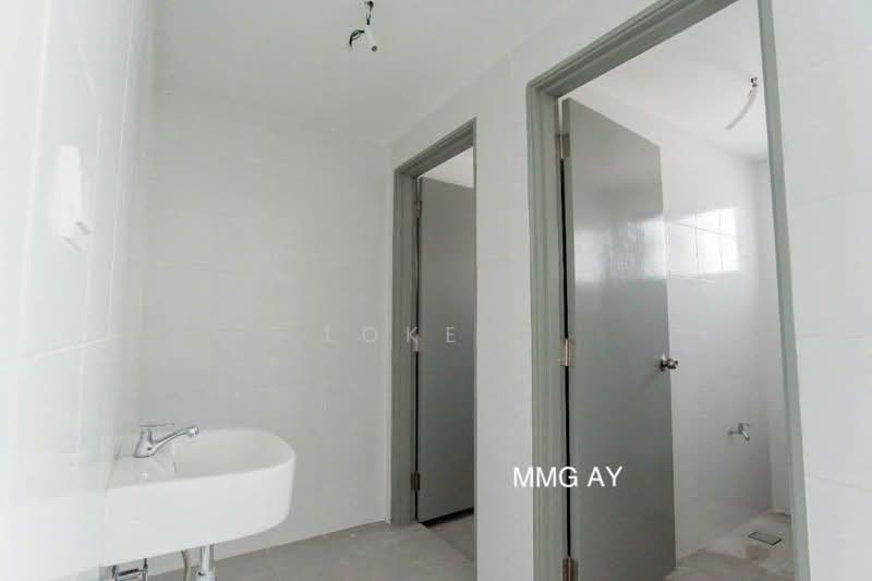 Kedai / Pejabat untuk Disewa di Setia Alam (Selangor) - Loke . - Bathroom - PropertyGuru.com.my