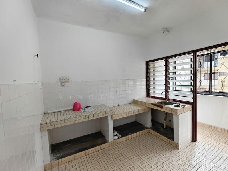 Apartment for Rent at Taman Megah Cheras Apartment - Vincent Lee - Kitchen - PropertyGuru.com.my