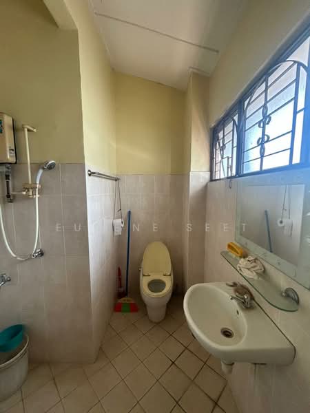 2-storey Terraced House for Sale in Sri Petaling (Kuala Lumpur) - Eugene Seet - Bathroom - PropertyGuru.com.my