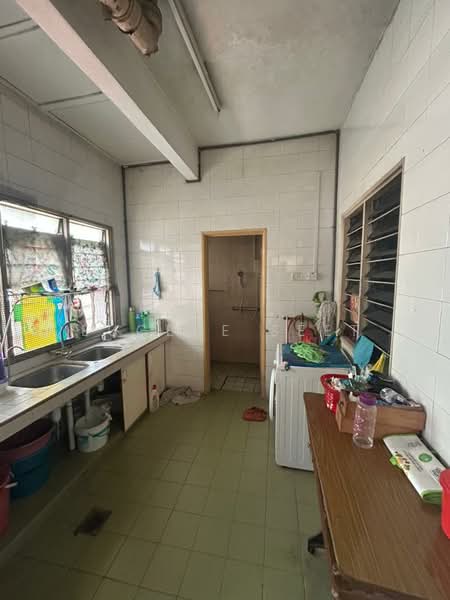 2-storey Terraced House for Sale in Sri Petaling (Kuala Lumpur) - Eugene Seet - Kitchen - PropertyGuru.com.my