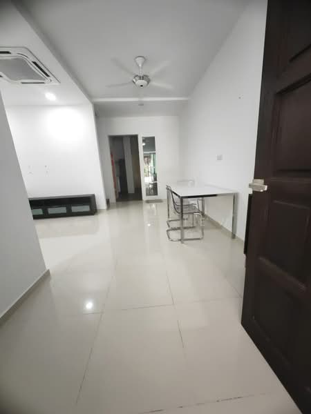 2-storey Terraced House for Rent in Perkampungan Semambu Baru (Kuantan) - Chai Kiew Tiong - Living Room - PropertyGuru.com.my