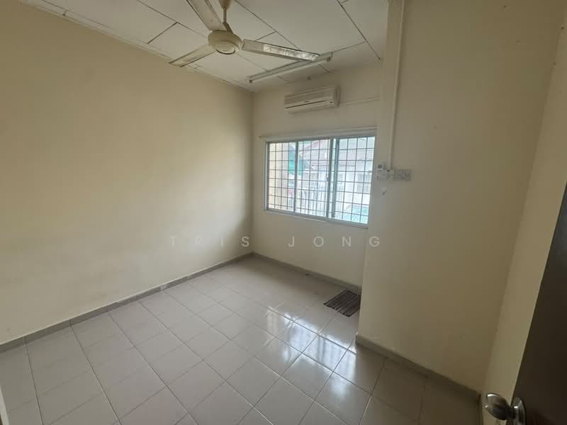 Rumah Teres 2 Tingkat untuk Disewa di Taman Bukit Rawang Jaya (Rawang) - Tris Jong - Interior - PropertyGuru.com.my