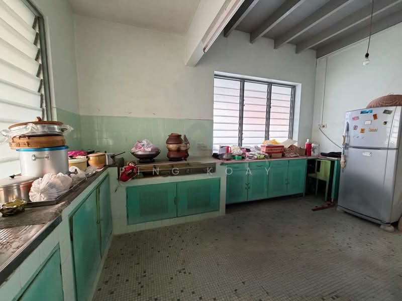 Rumah Teres 2-Tingkat untuk Dijual di Island Park (Jelutong) - Ping Koay - Kitchen - PropertyGuru.com.my