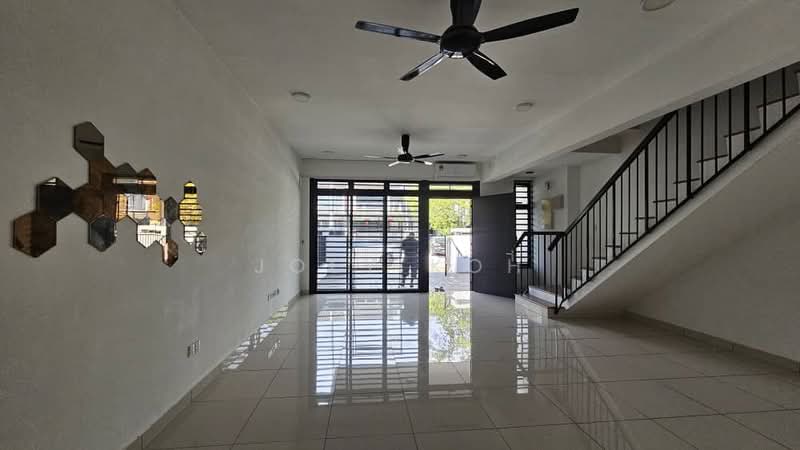 Rumah Teres 2 Tingkat untuk Dijual di Shah Alam (Selangor) - Joey Koh - Living Room - PropertyGuru.com.my