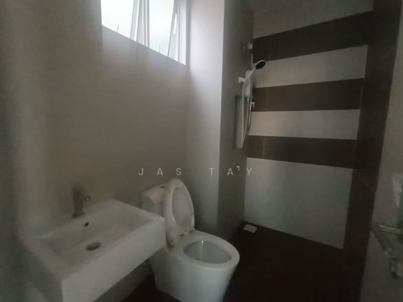 Service Residence for Sale at Skysuites @ Meldrum Hills - Jas Tay - Bathroom - PropertyGuru.com.my
