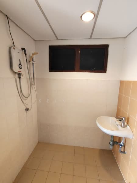 Kondominium untuk Dijual di Palm Spring @ Damansara - Kelvin . - Bathroom - PropertyGuru.com.my